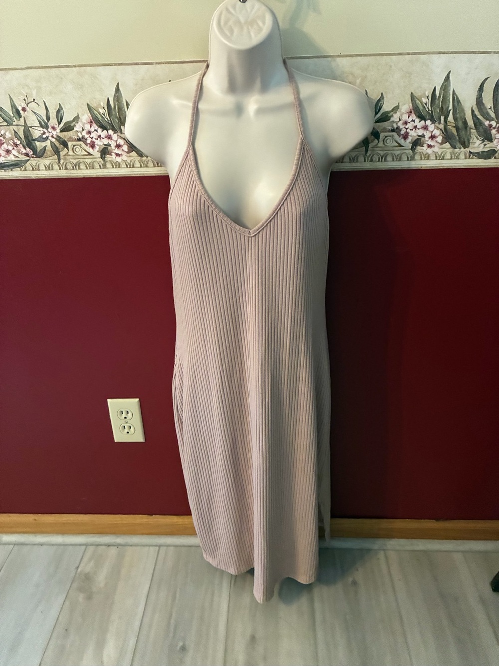 Charlotte Russe Dusty Pink Ribbed Halter Midi Dress